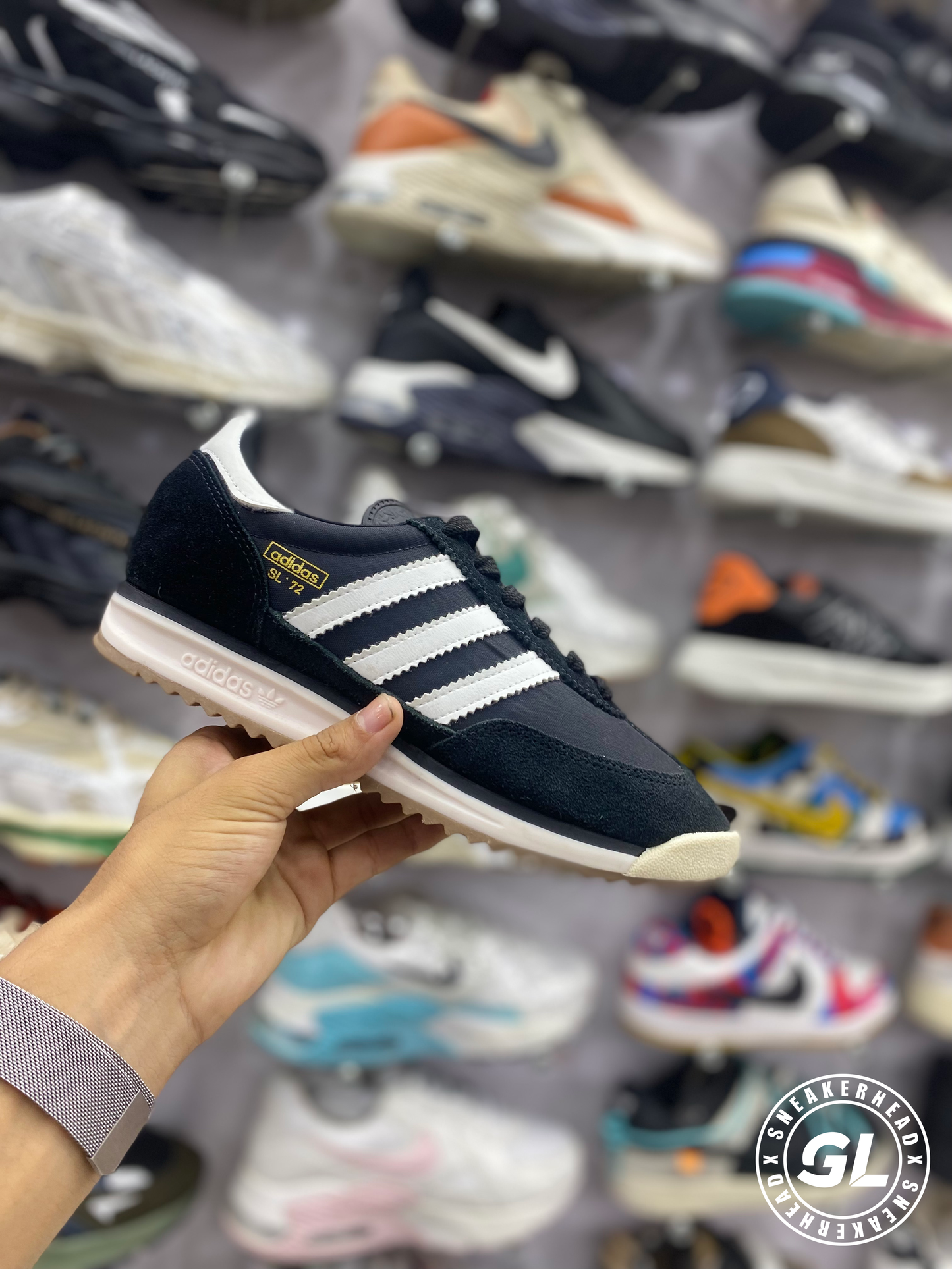 Tênis Adidas SL72