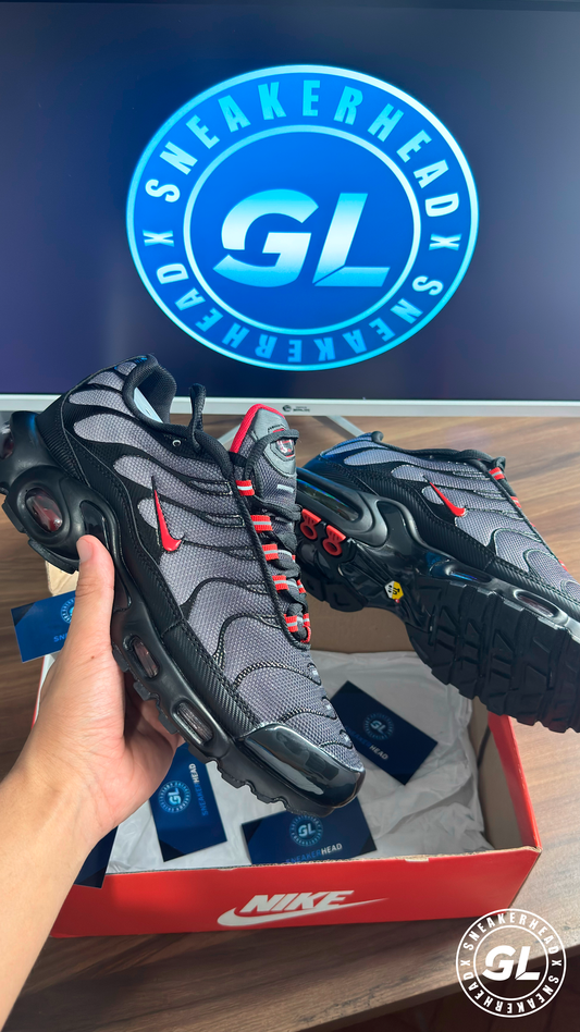 Tênis Nike Air Max Plus "Drácula"