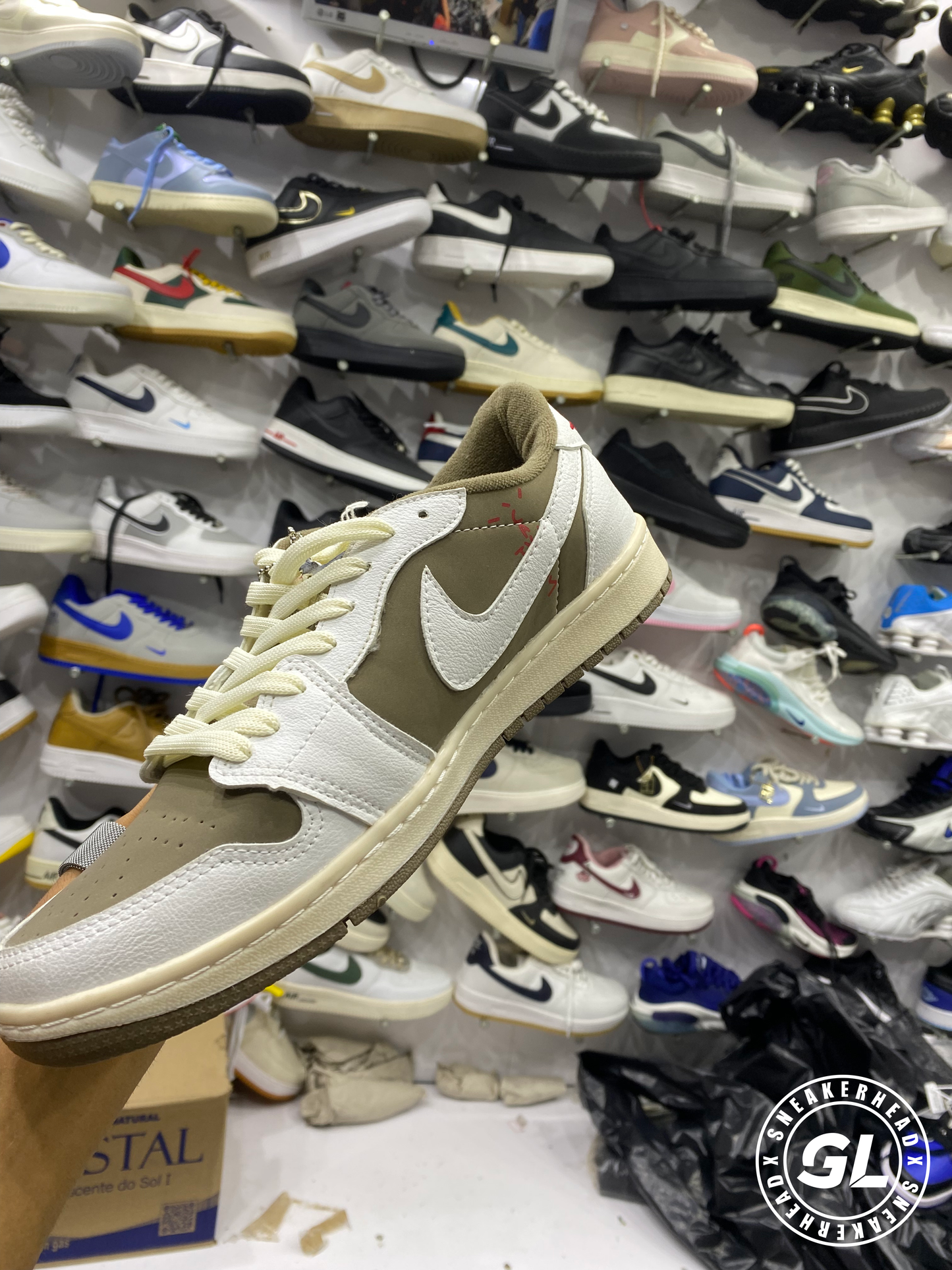 Tênis Nike Travis